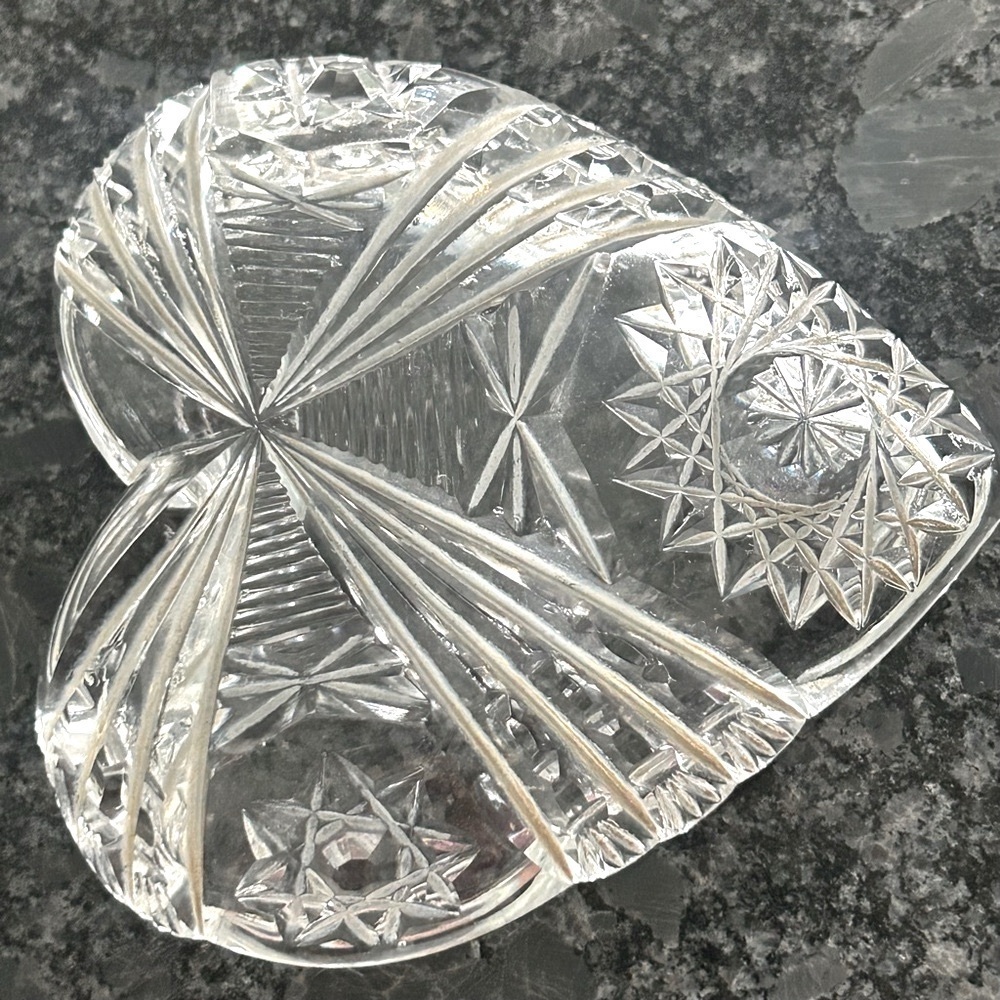 VINTAGE Heart-Shaped Cut crystal Decorative Bowl Trinket tray Ring holder - Picture 11 of 13